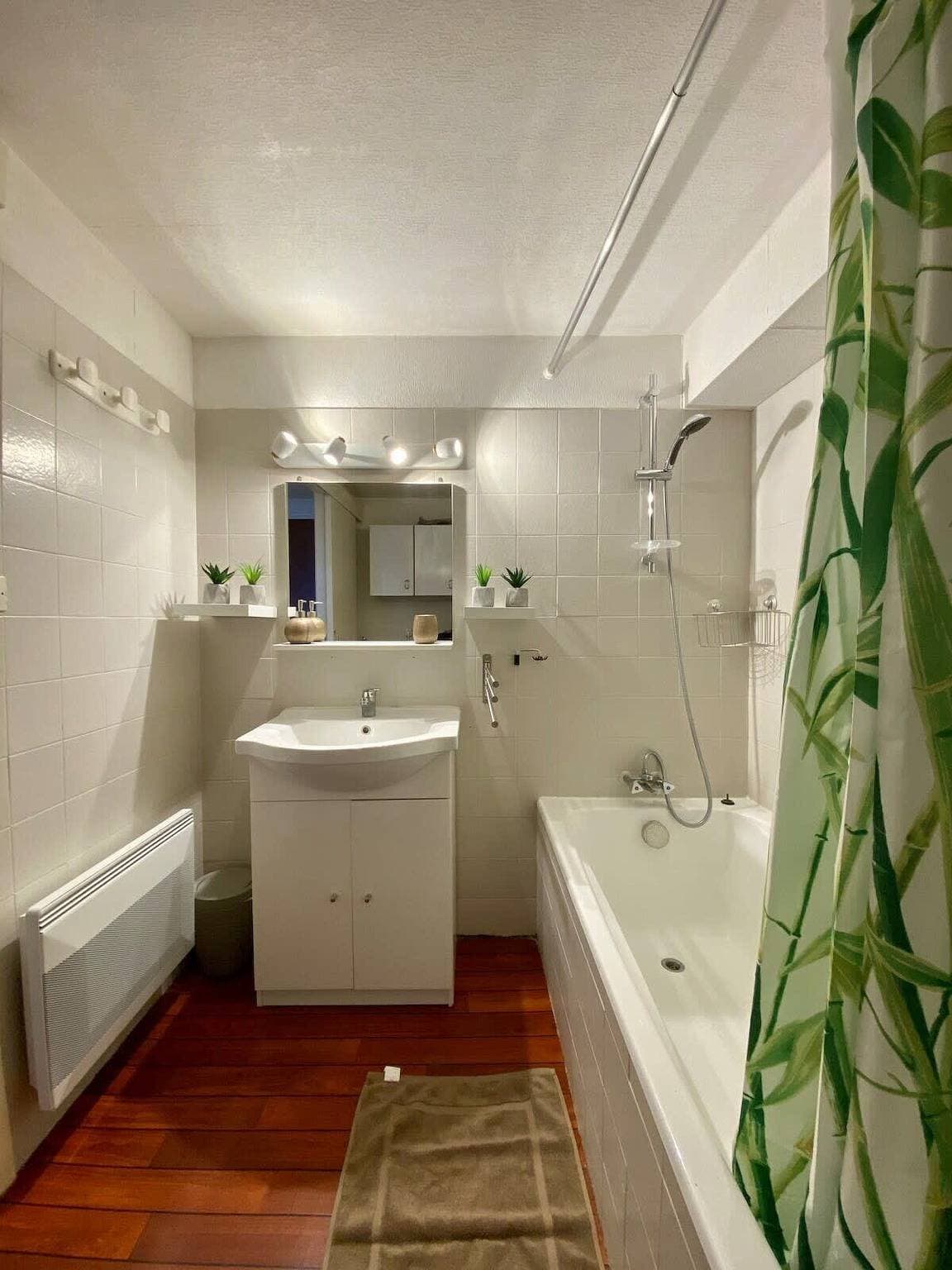 Foto 11 von 28: Ferienwohnung für 4 Personen mit Terrasse
