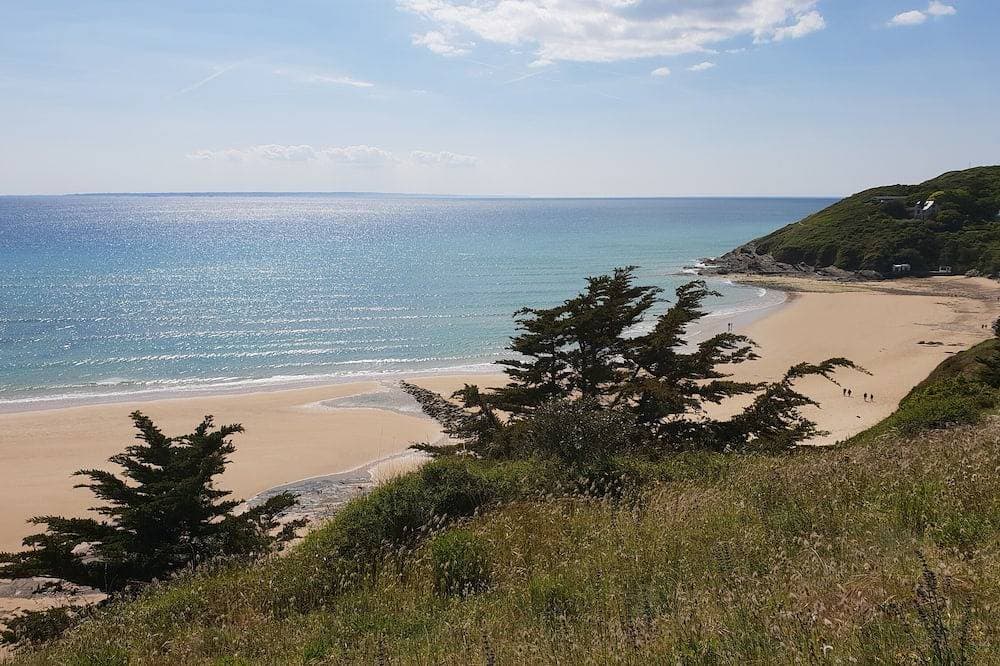 Foto 8 von 8: Joli Studio Neuf Proche de la Plage