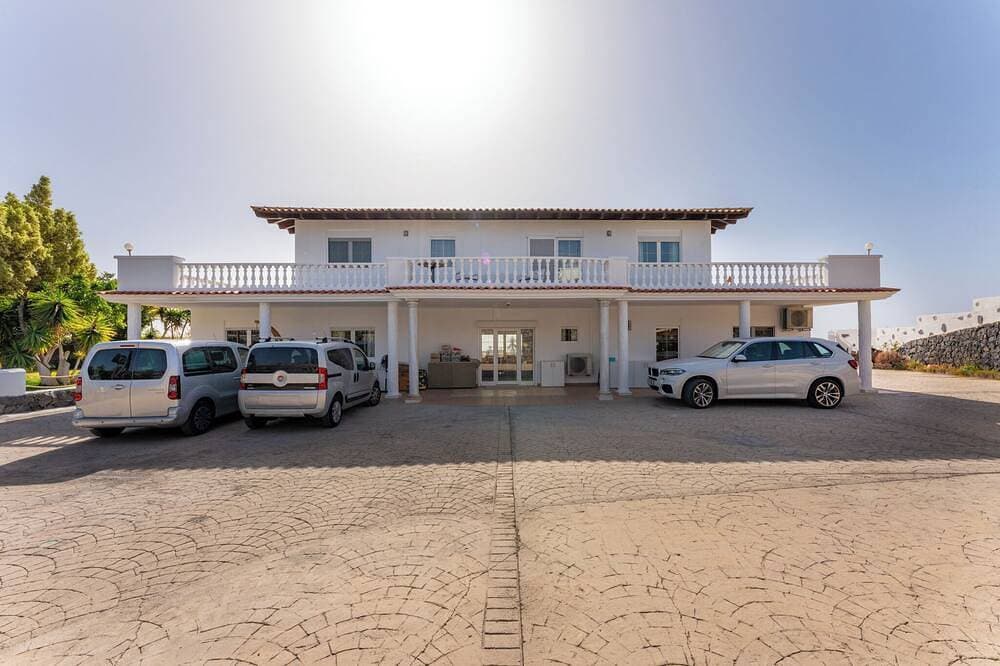 Foto 13 von 21: Private Luxury villa with Jacuzzi, Beach Bar, Pool
