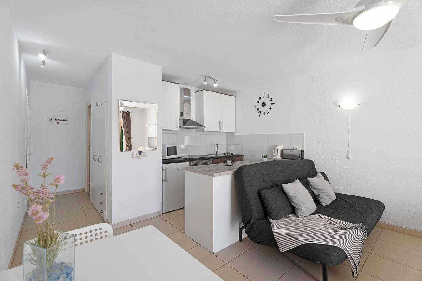 Foto 7 von 23: Ferienwohnung 'Mareverde K130' mit Gemeinschaftspool, Balkon und WLAN