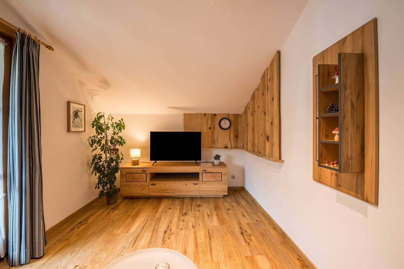 Foto 9 von 25: Ferienwohnung 'Gipfelblick' mit Bergblick, Balkon und WLAN