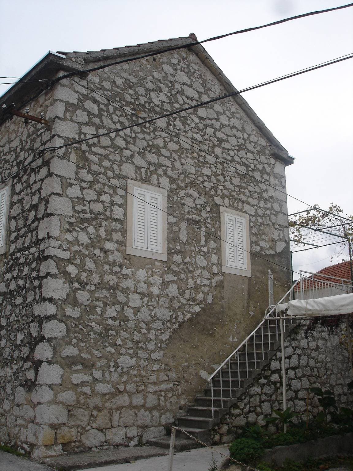 Foto 3 von 27: 3-Zimmer-Haus am Strand Blace, Usce Neretve K-16427