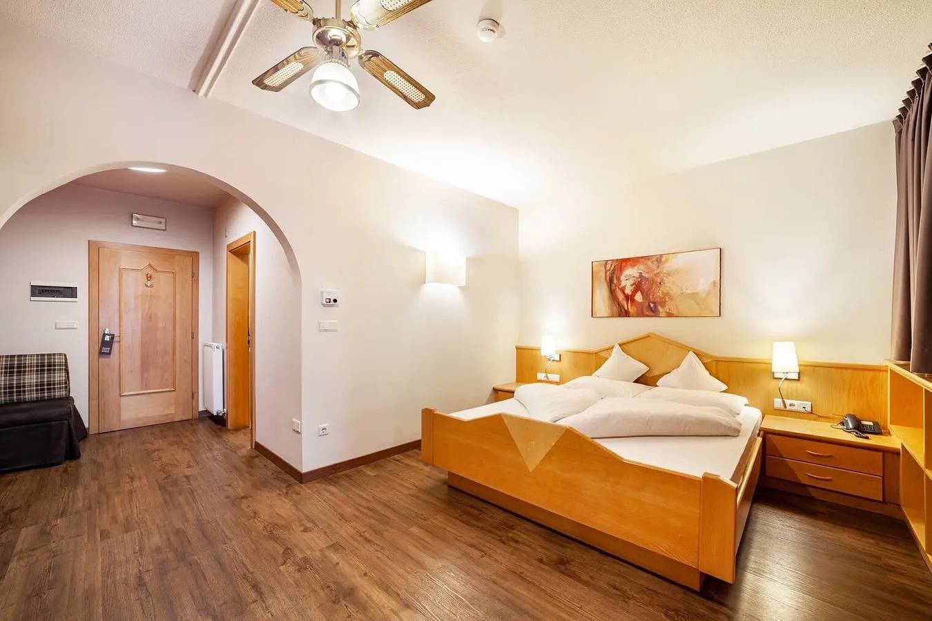 Foto 12 von 30: Ferienwohnung "Alpenhof Lodge Butterblume" mit Bergblick, Pool & WLAN