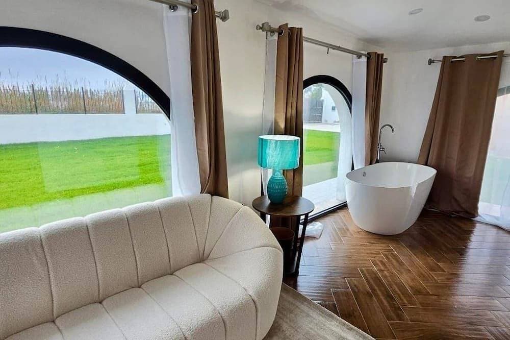 Foto 7 von 18: Executive Suite in Seafront Luxury Villa
