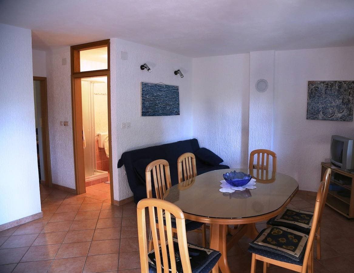 Foto 2 von 21: Two bedroom apartment with large terrace and garden view