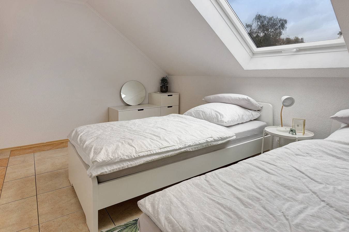 Foto 11 von 17: Moderne Ferienwohnung mit Seeblick und Balkon direkt am Bodensee-Radweg
