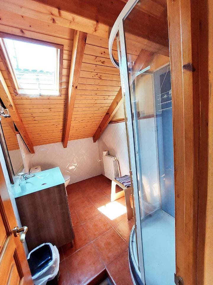 Foto 10 von 19: Double Room with Private Bathroom
