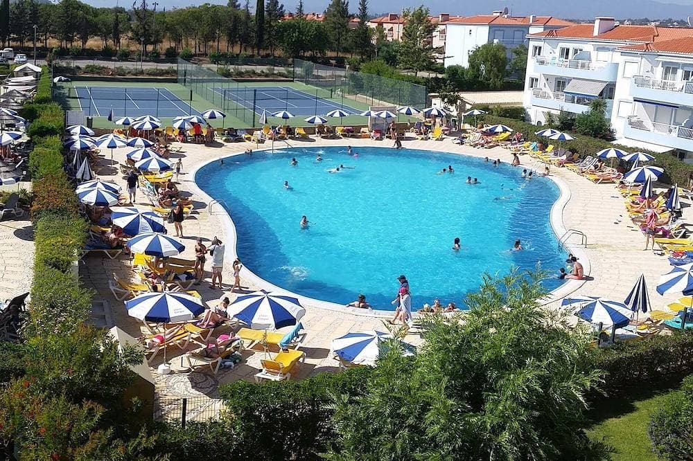 Festzelt am Pool Apt im fabelhaften Oasis Parque 1