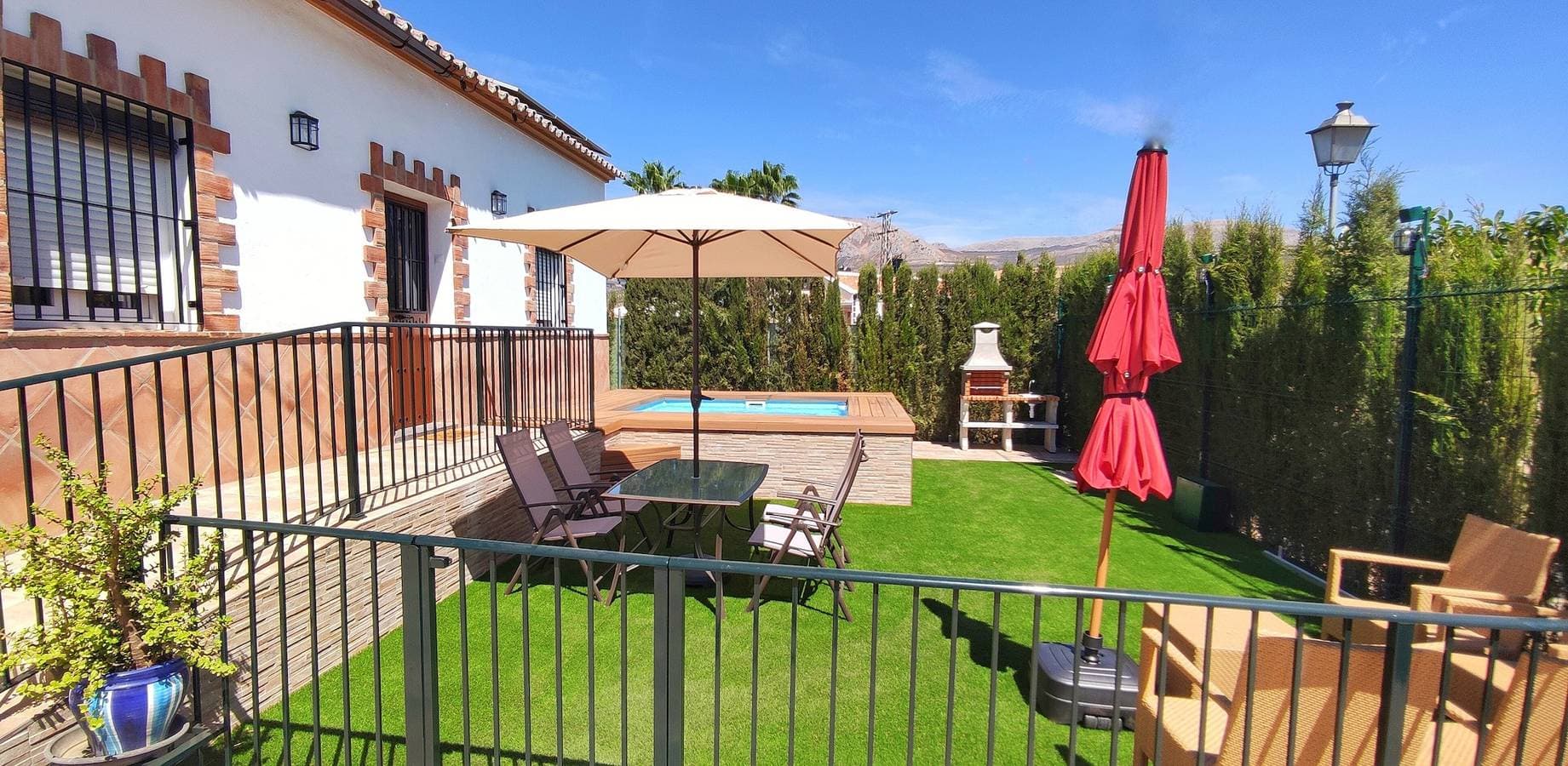 Foto 3 von 43: Ferienhaus 'El Rancho Grande' mit Cocktail Pool, Parkplatz und BBQ
