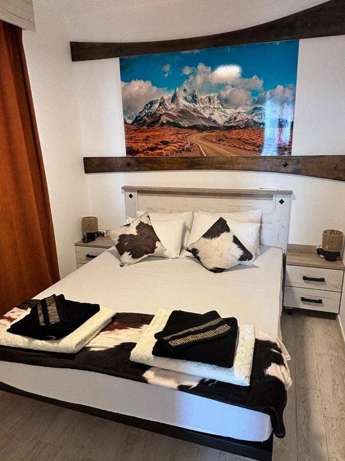 Foto 5 von 39: Two-Bedroom Apartment
