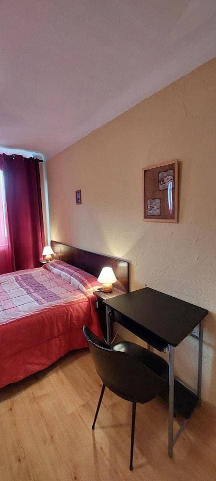 Foto 6 von 12: Double Room with Shared Toilet