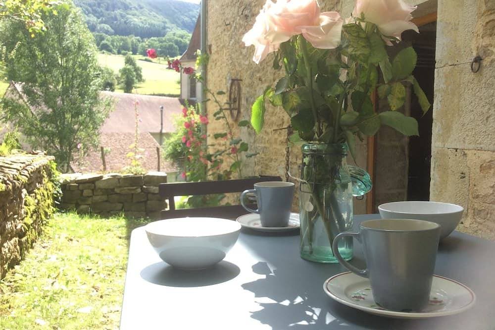 Foto 9 von 22: Cottage Charakter in einem ruhigen Dorf an den Hängen des Monte Poupet