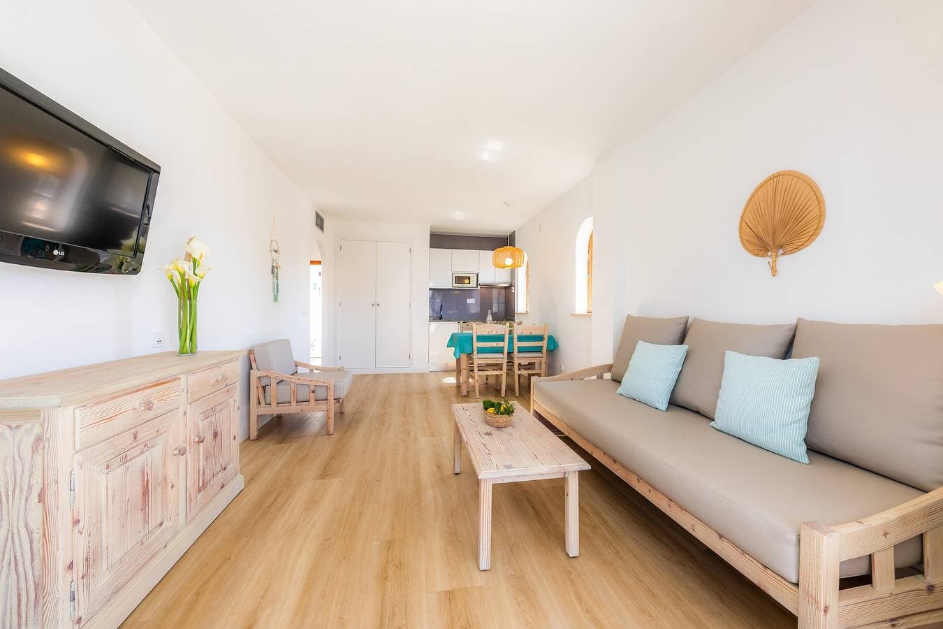 Foto 7 von 28: Strandnahes Apartment mit Zugang zum Pool, einer privaten Terrasse, Klimaanlage und WLAN