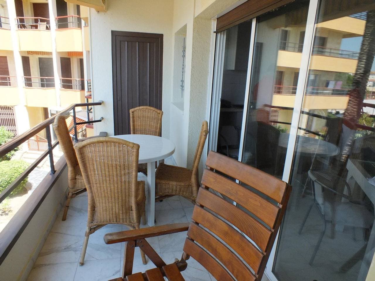 Foto 9 von 17: Schöne renovierte Wohnung für 4 Pers. mit privatem Parkplatz in Roses