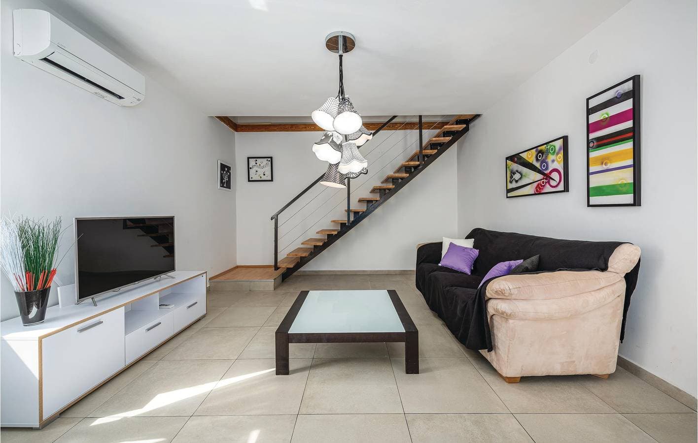 Foto 5 von 23: Gemütliche 2-Zimmer-Wohnung mit Pool, WLAN und in der Nähe des Stadtzentrums
