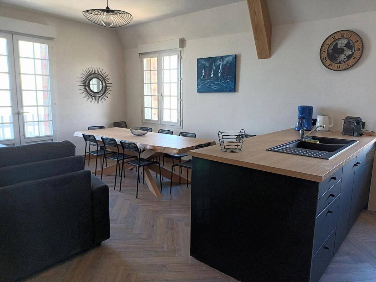 Foto 4 von 18: Three-Bedroom Apartment with Sea View