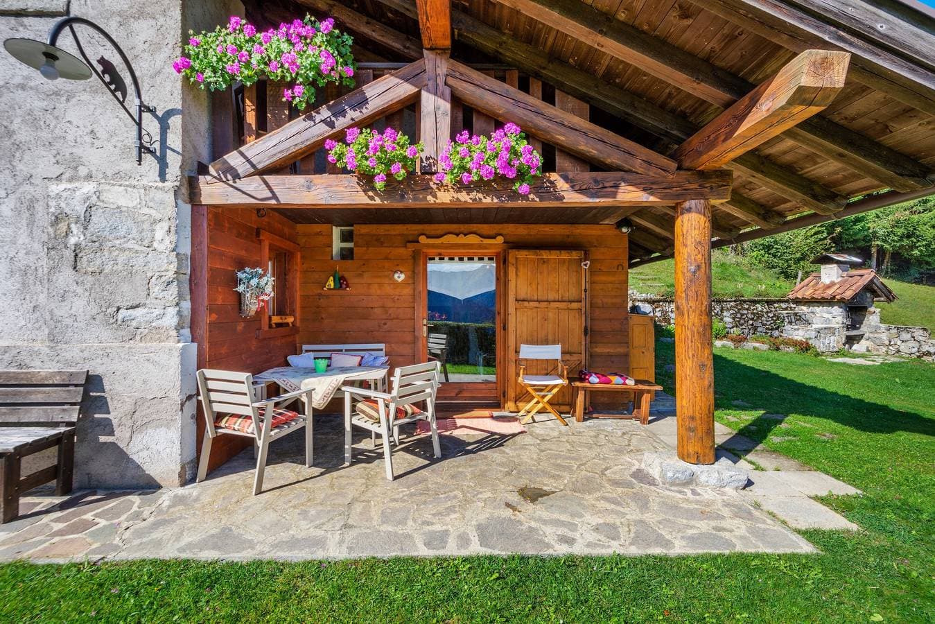 Foto 2 von 32: Ferienhaus "Baita Nido tra i Monti" mit Bergblick und Terrasse