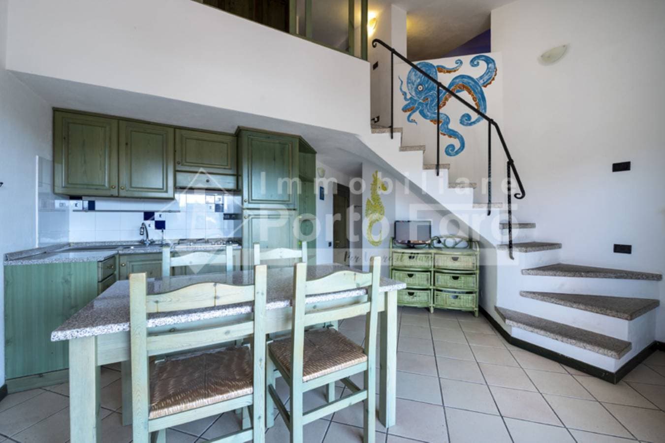 Foto 4 von 12: Ferienwohnung für 4 Personen mit Terrasse