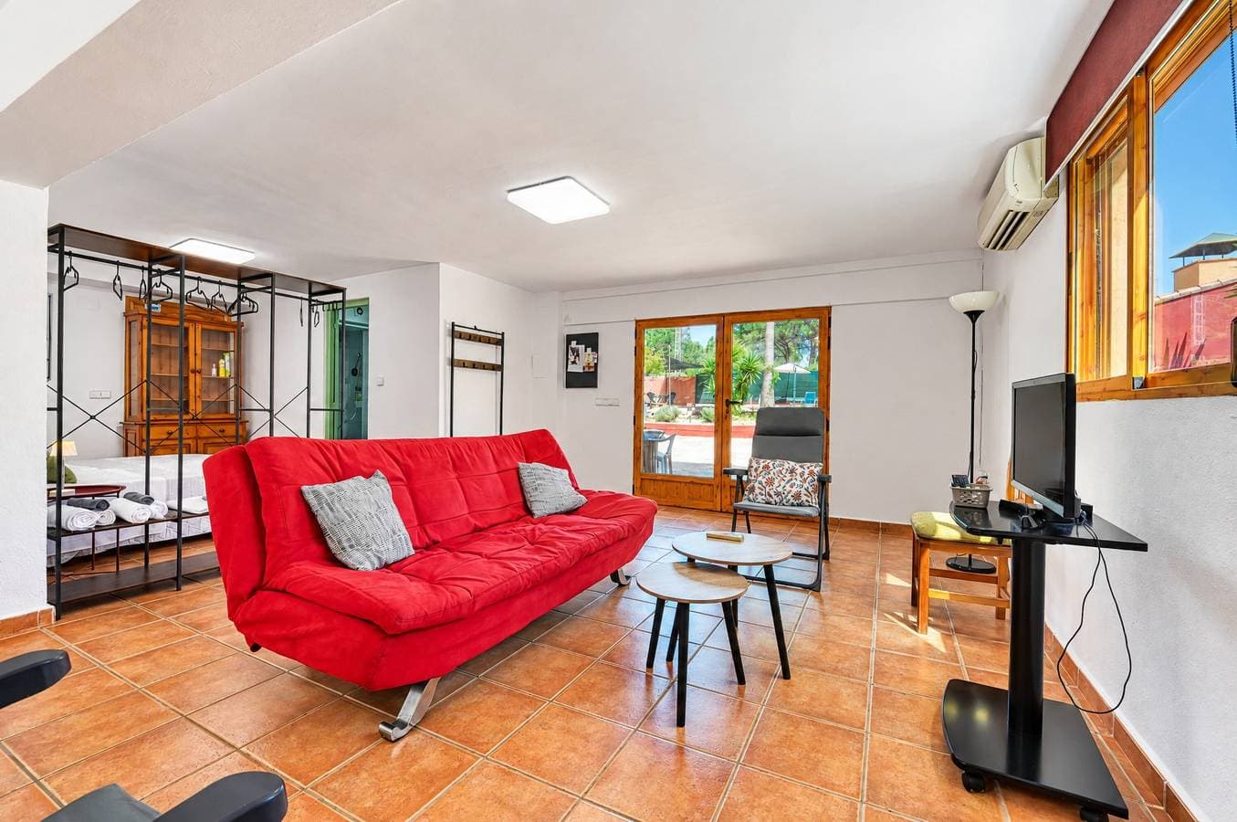 Foto 11 von 30: Ferienhaus 'Cova Negra Nature' mit Bergblick, Gemeinschaftspool & Klimaanlage