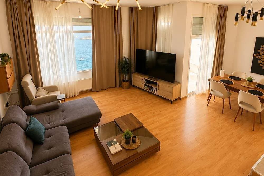 Foto 13 von 23: Kyrenia Beachfront 2 Bedroom Apartment