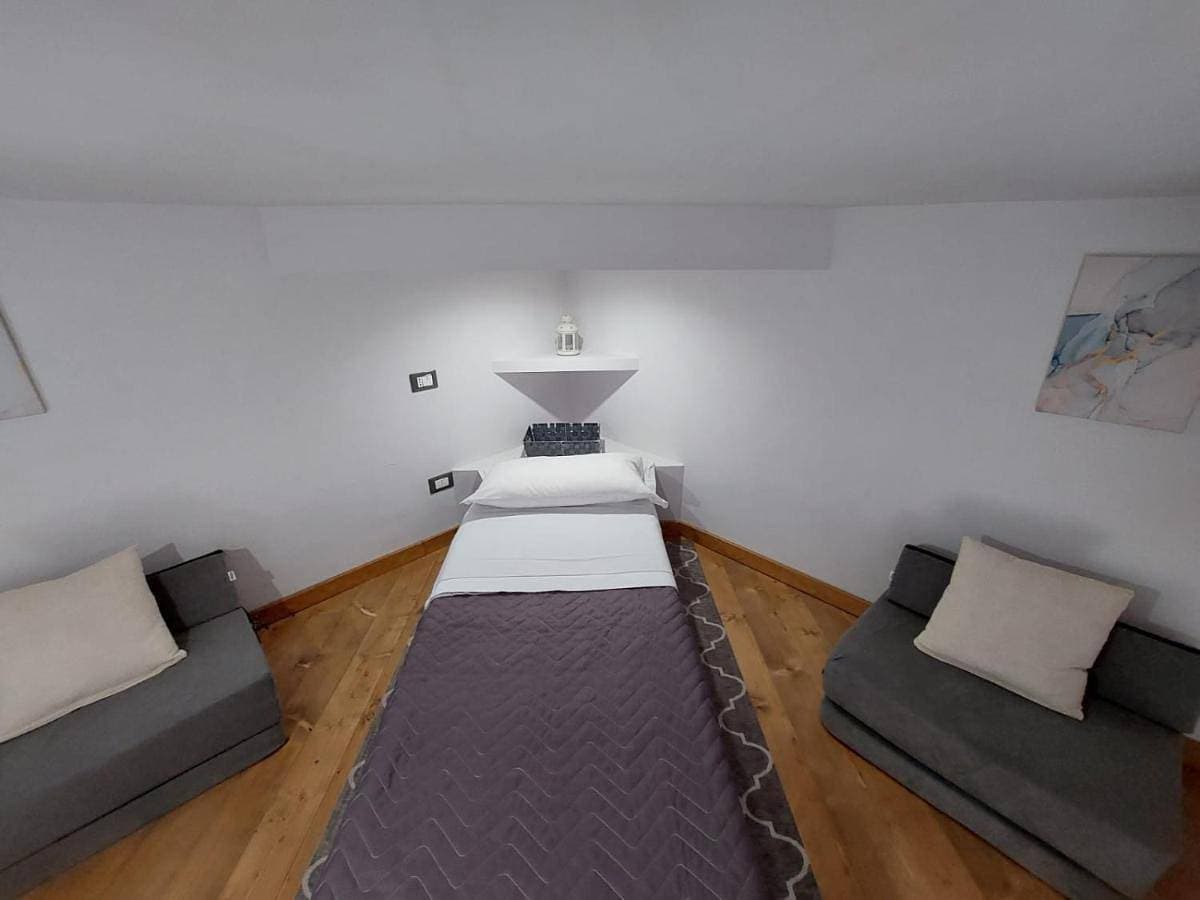 Foto 4 von 8: One-Bedroom Apartment