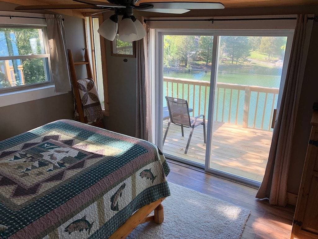* Neue Liste * Douglas Lake Front Cabin Retreat mit Bootsrampe und eigenem Dock 1
