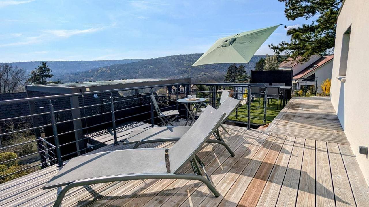 Savigny Vineyard View & SPA 1
