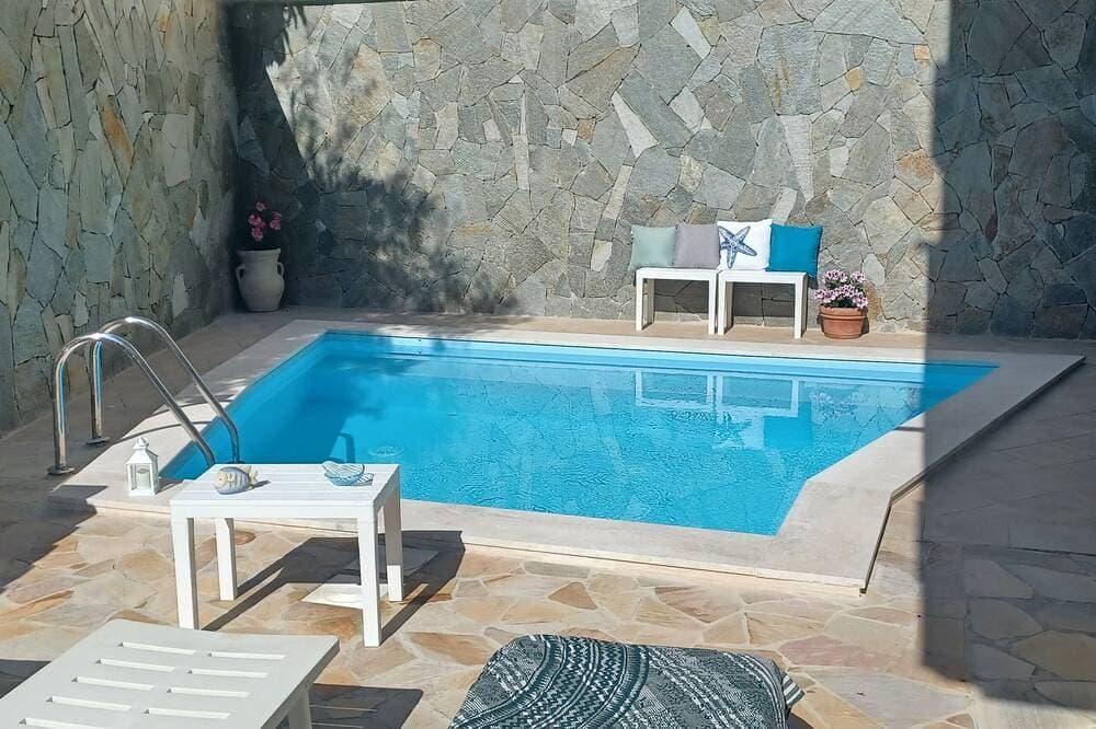 Apartment in villa 1
