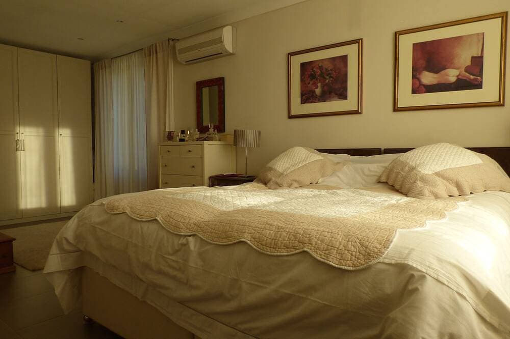 Foto 6 von 30: A Luxurious Air-conditioned Apartment or entire Villa Heated Pool Panoramic View