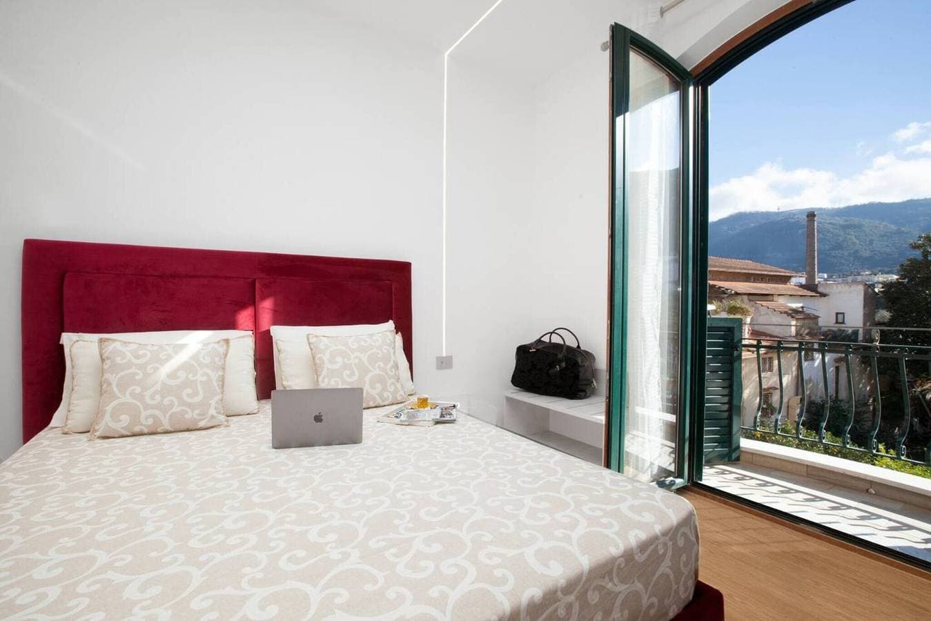 Foto 5 von 19: Apartment 'Sorrento Luxury 1' mit Balkon, WLAN und Klimaanlage