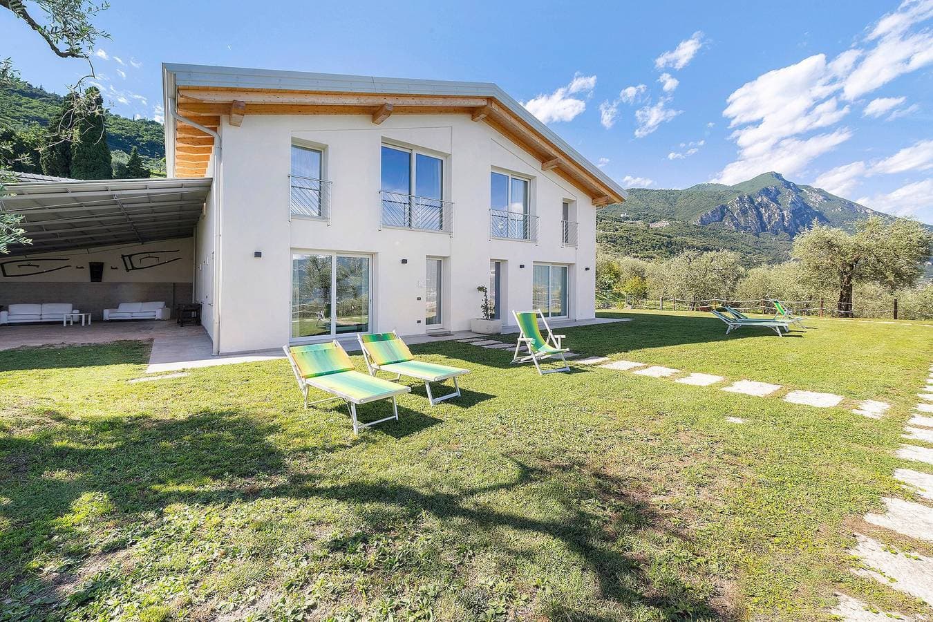 Foto 2 von 28: Apartment „Primula“ mit Seeblick, WLAN und Klimaanlage