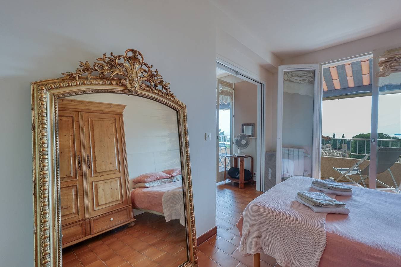 Foto 7 von 15: Ferienwohnung für 6 Personen mit Terrasse