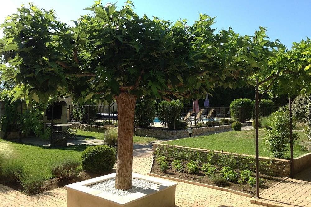 Foto 7 von 18: Gîte Les Romarins, near Vaison la Romaine