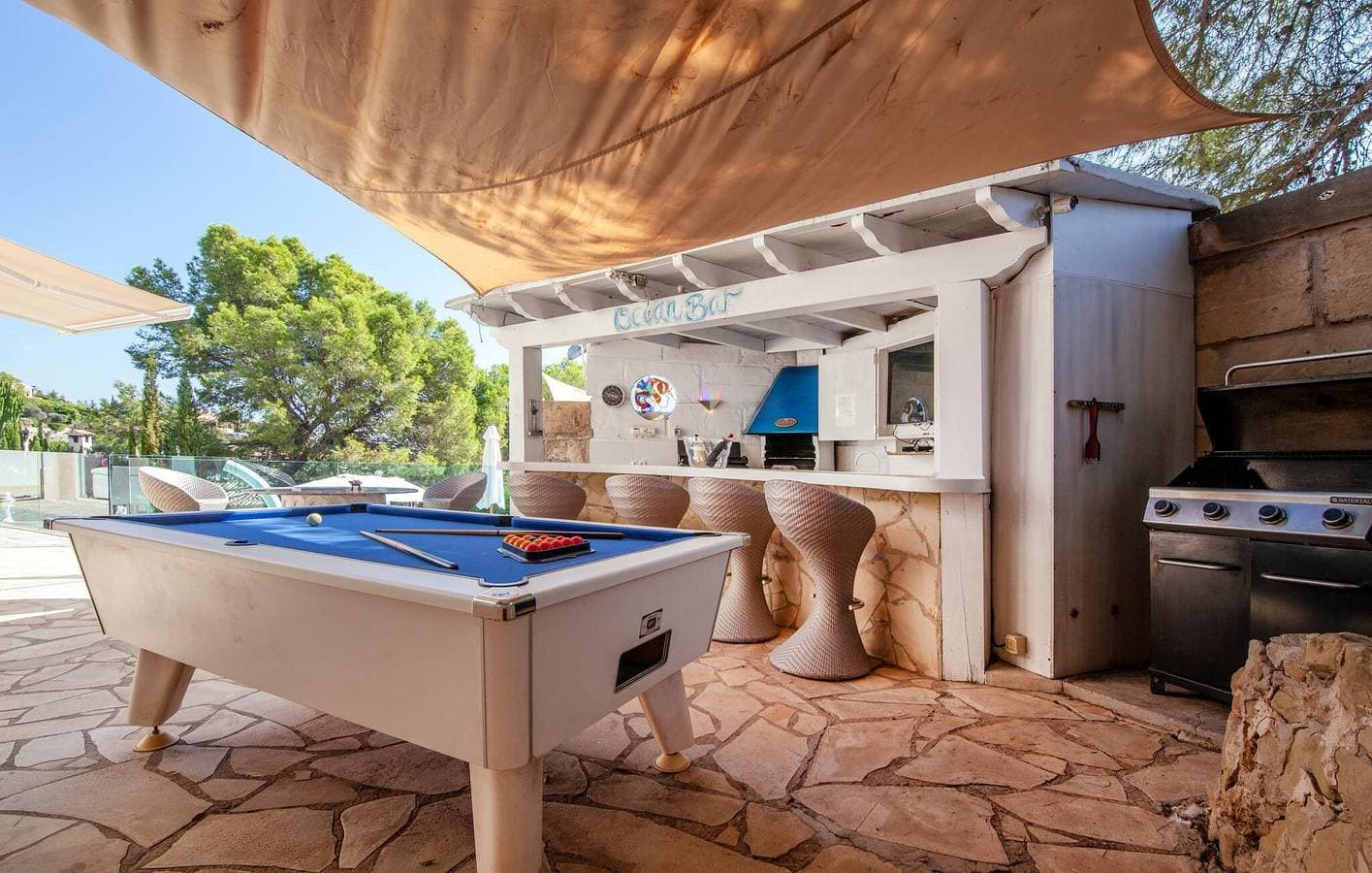 Foto 7 von 48: Appartement mit Meerblick, Pool, Terrasse und Grill - 2km bis Playa de s'Hostalet
