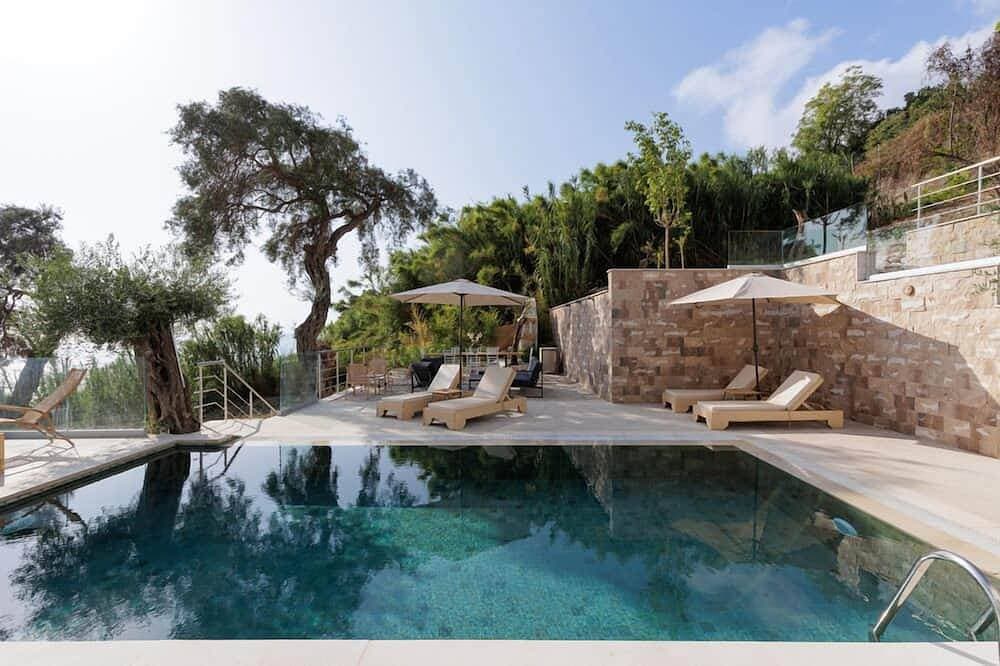 Foto 13 von 20: Nisos Villa Blue -Beachfront & Pool