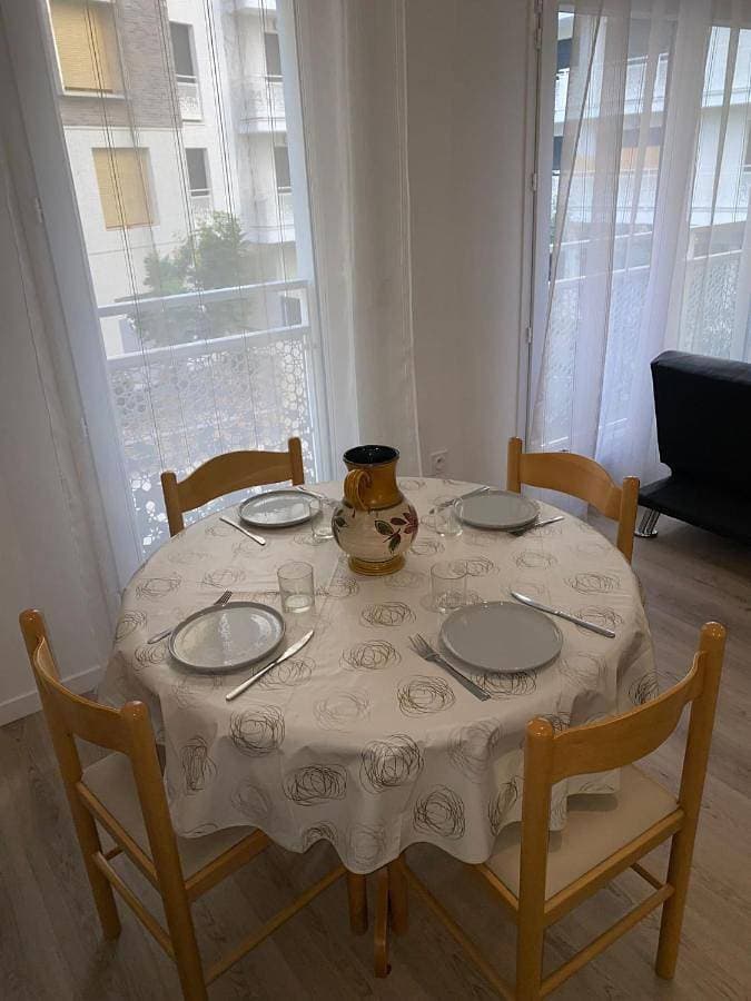 Foto 4 von 7: One-Bedroom Apartment
