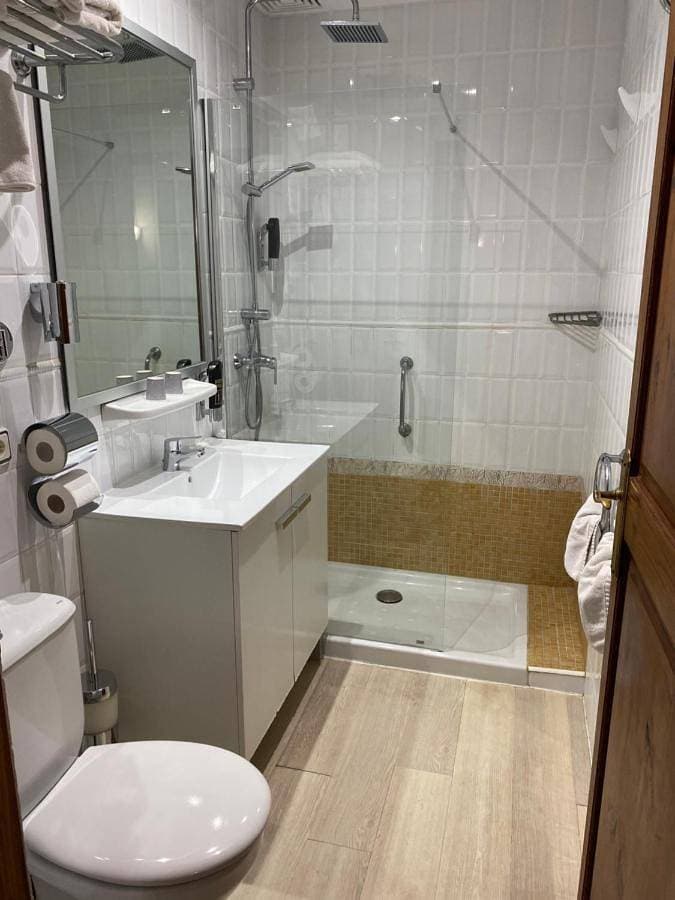 Foto 5 von 17: One-Bedroom Apartment  with Balcony
