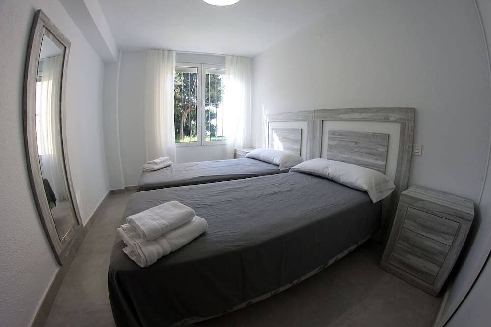 Foto 2 von 13: Zwei-Zimmer-Wohnung am Strand Estepona Marbella