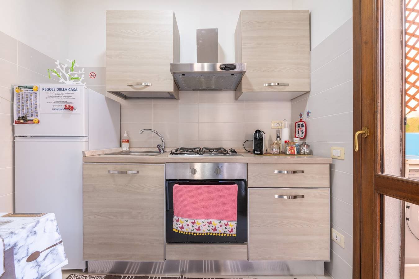 Foto 7 von 36: Ferienwohnung Queen's House – Modernes Apartment in Pula, Sardinien