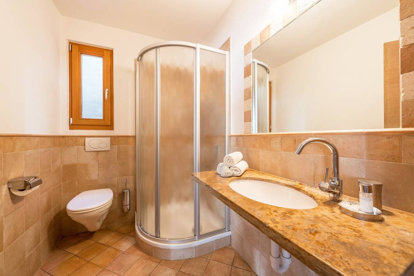 Foto 10 von 17: Gemütliche Ferienwohnung "Tischlerhof - Typ C" mit WLAN und Blick auf die Berge