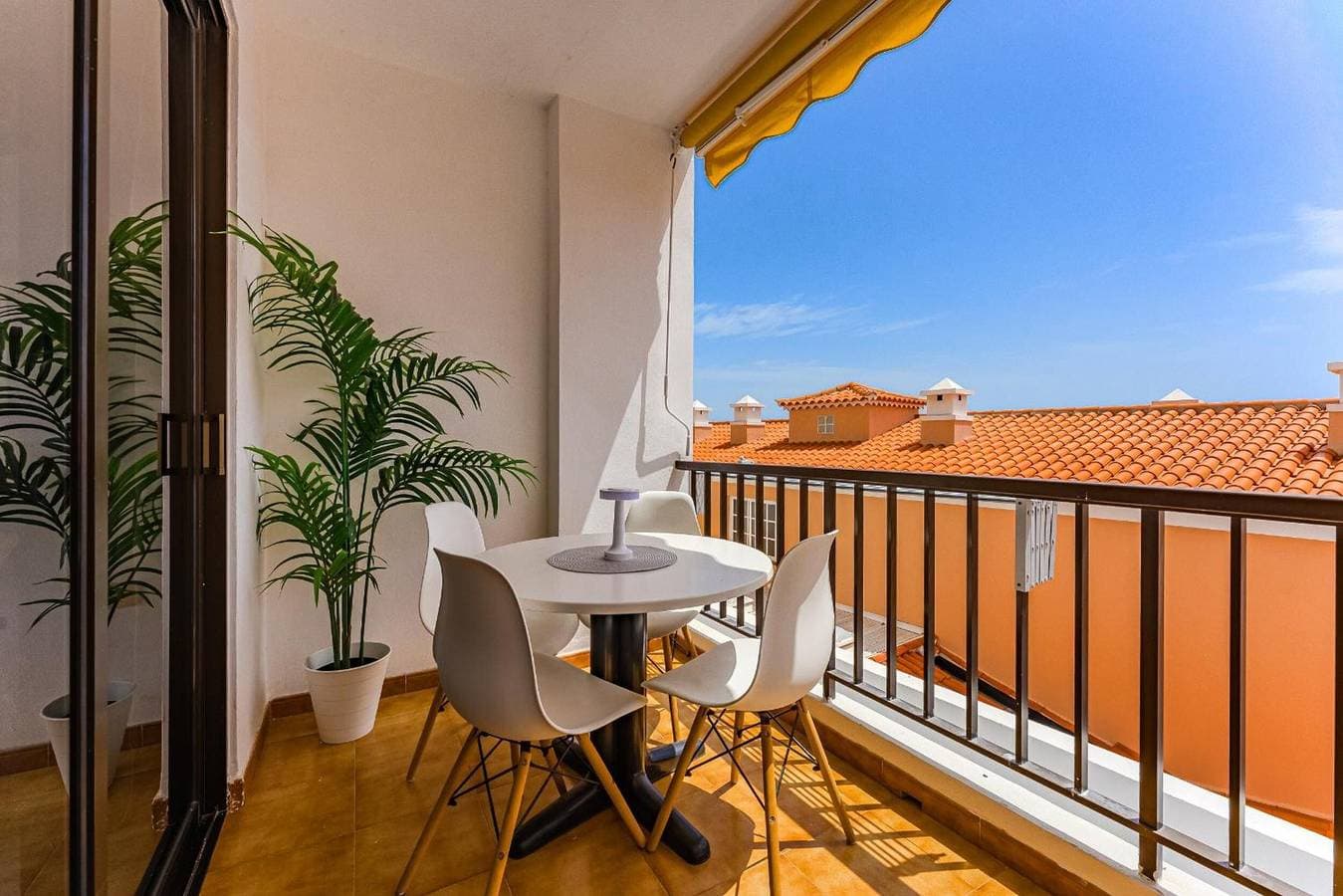 Foto 2 von 15: Ferienwohnung 'Drilasol 1 Bed' mit Gemeinschaftspool, Balkon und WLAN