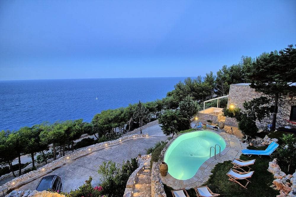 Charming Villa with Sea View Infinity Pool 1