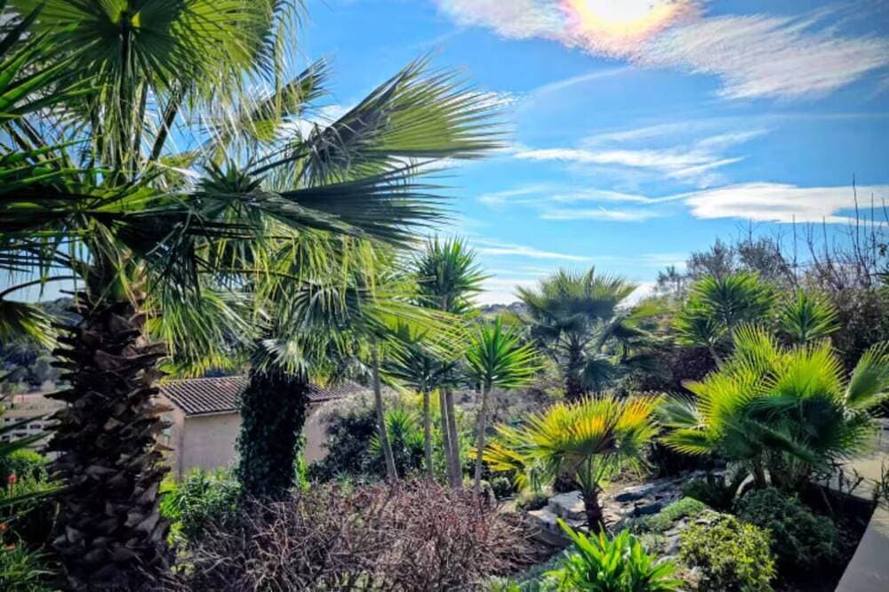 Foto 12 von 30: Exceptional sea view villa with pool