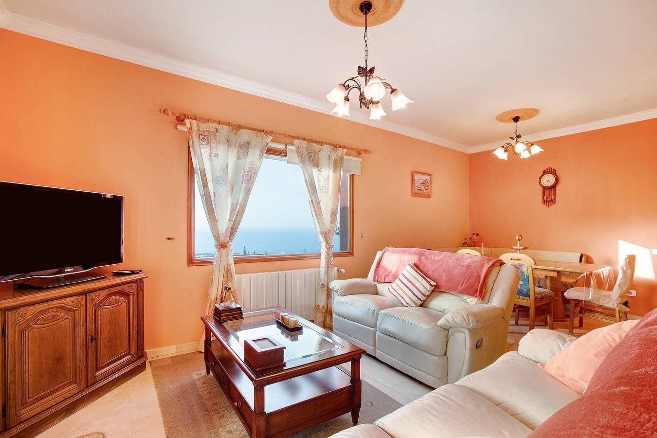Foto 3 von 30: Ferienhaus „Petite Paradise“ mit Meerblick, Gemeinschaftspool und WLAN