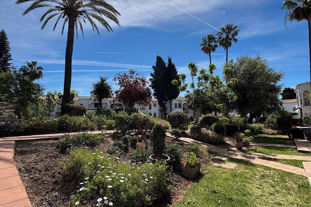 Foto 11 von 22: Charming El Paraiso Apt with Gibraltar Views Near Puerto Banus