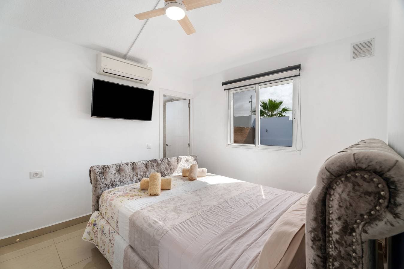 Foto 12 von 32: Ferienvilla 'Casa Zara' mit Meerblick, WLAN und Klimaanlage