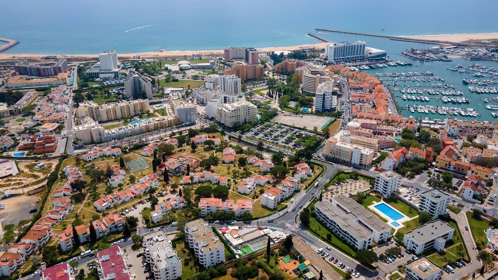 Foto 6 von 29: 1 Bdr Vilamoura Escape W/ Patio by LovelyStay