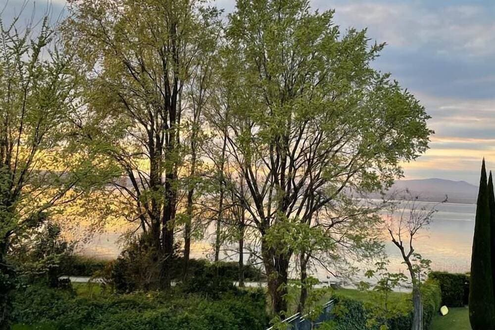 Foto 13 von 30: Wohnung mit direktem Zugang zum See