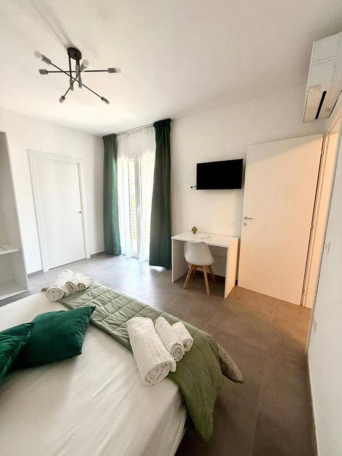 Novea Apartments - Comodi Appartamenti con Parcheggio & Wi-Fi vicino Taormina 1
