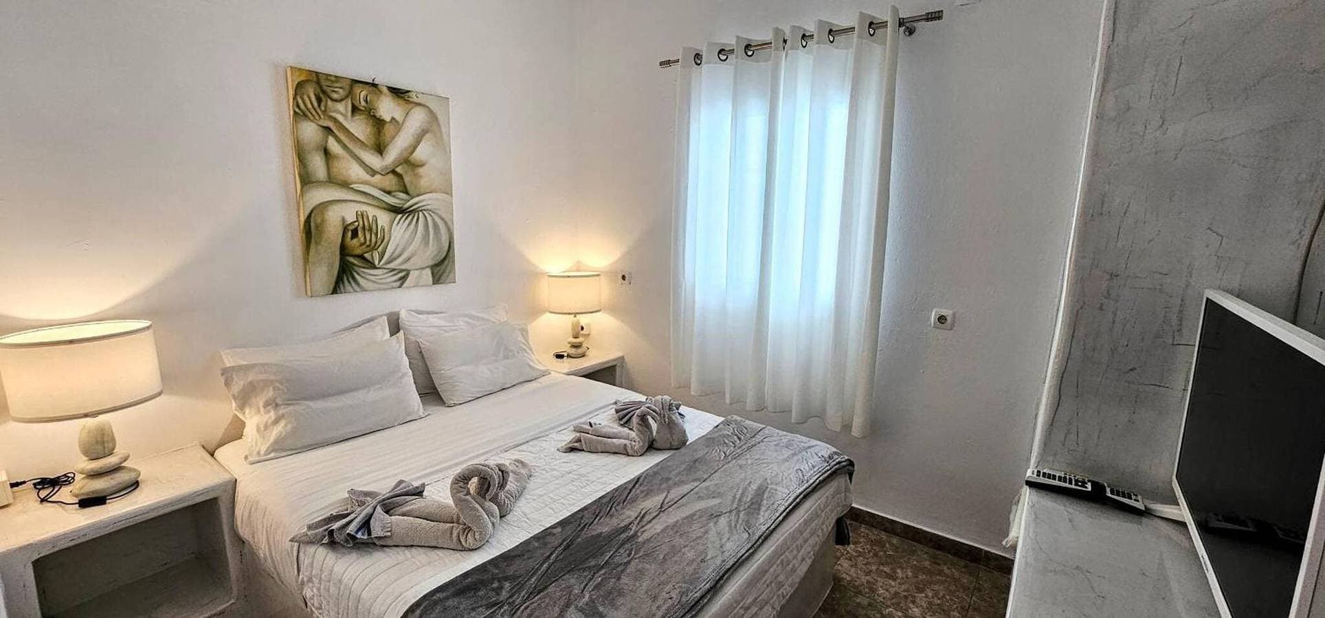 Foto 2 von 20: Studio 'Pleasure View 1' mit Bergblick, WLAN und Klimaanlage